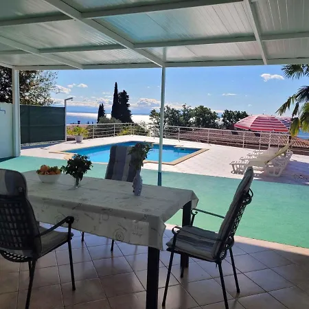 Holiday home In 15138 Ika